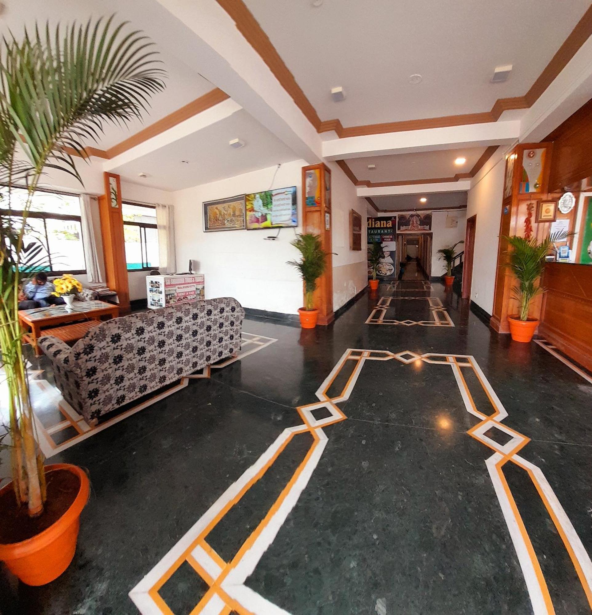 Hotel Indore Palace - Feel At Home Shirdi Exterior photo