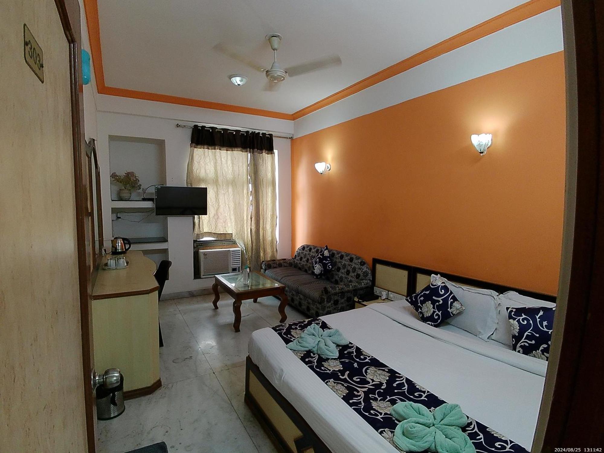 Hotel Indore Palace - Feel At Home Shirdi Exterior photo