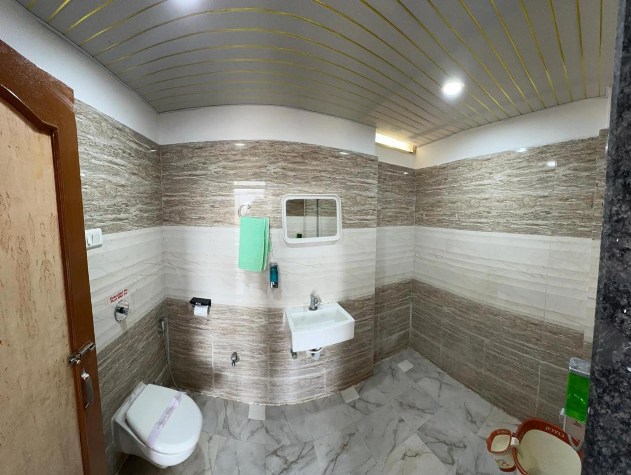 Hotel Indore Palace - Feel At Home Shirdi Exterior photo